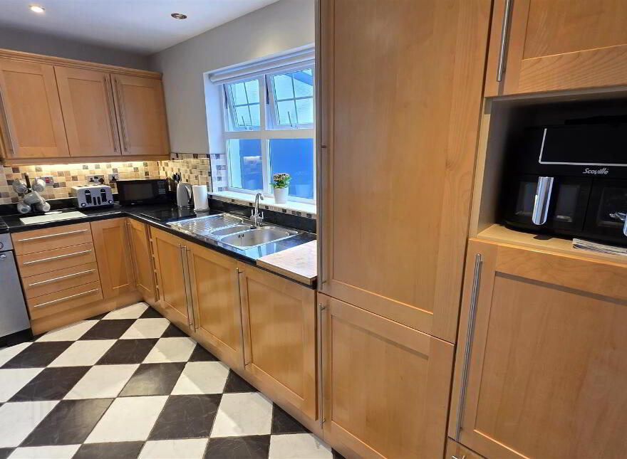 19 Edgewood Court, Antrim, BT41 4PG