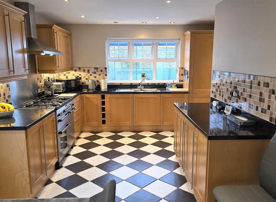 19 Edgewood Court, Antrim, BT41 4PG