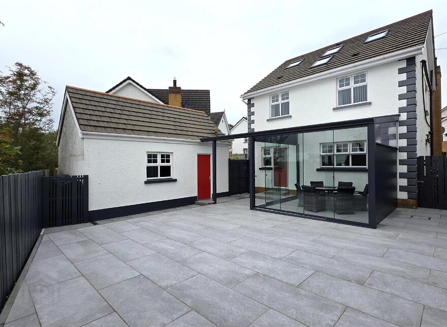 19 Edgewood Court, Antrim, BT41 4PG