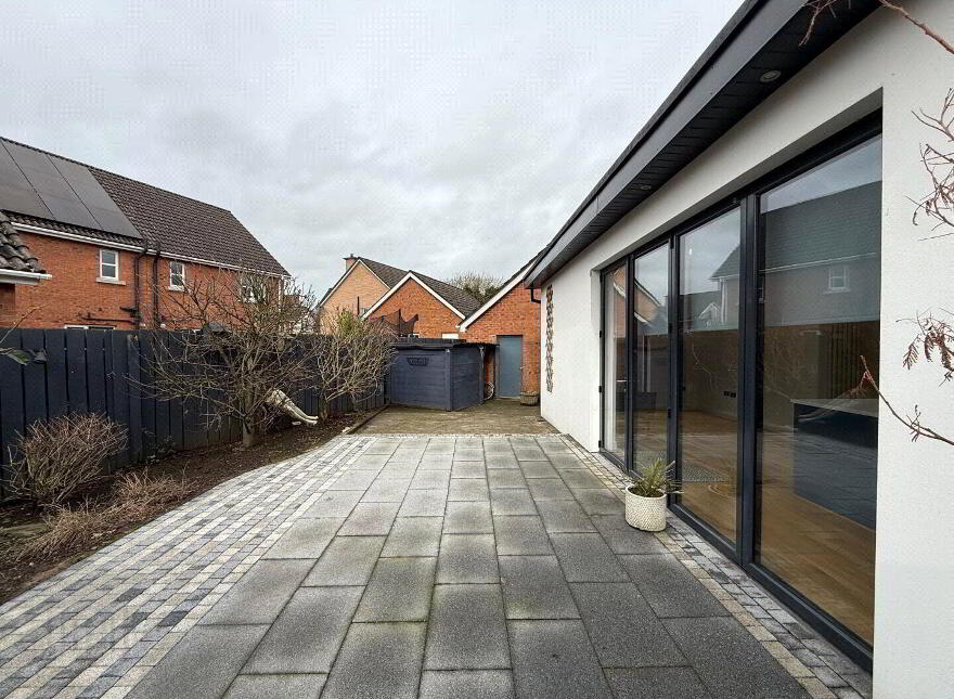 51 Carnbeg Dale, Antrim, BT41 4RE