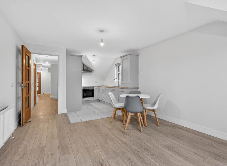 6 Locksley Mews, 114 Upper Lisburn Road, Belfast, BT10 0BD