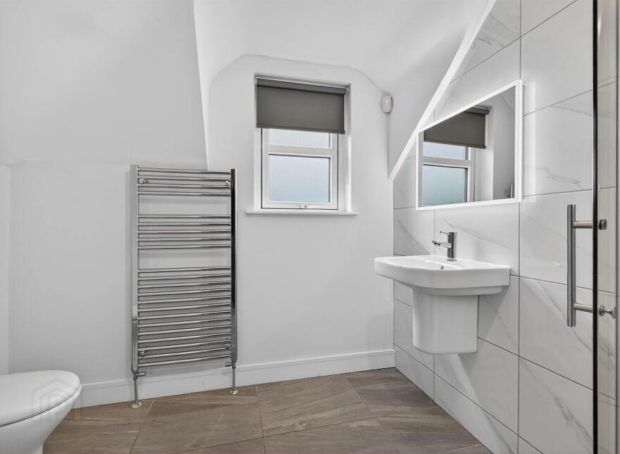 6 Locksley Mews, 114 Upper Lisburn Road, Belfast, BT10 0BD