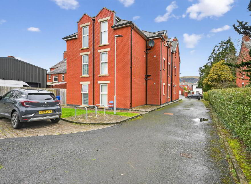 6 Locksley Mews, 114 Upper Lisburn Road, Belfast, BT10 0BD