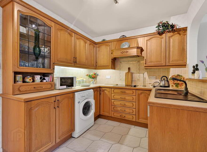 4 Broomhill Manor, Belfast, BT9 5HG