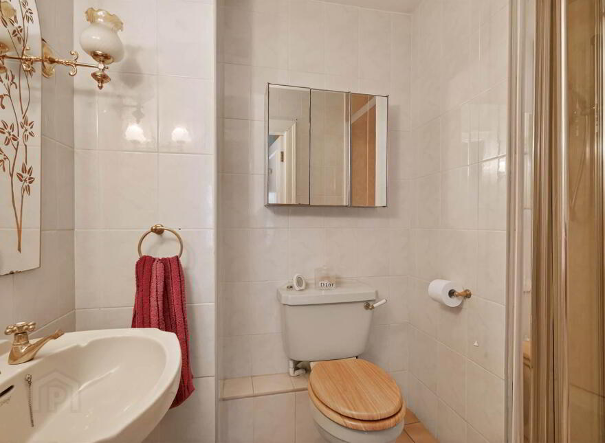 4 Broomhill Manor, Belfast, BT9 5HG