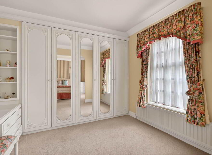 4 Broomhill Manor, Belfast, BT9 5HG