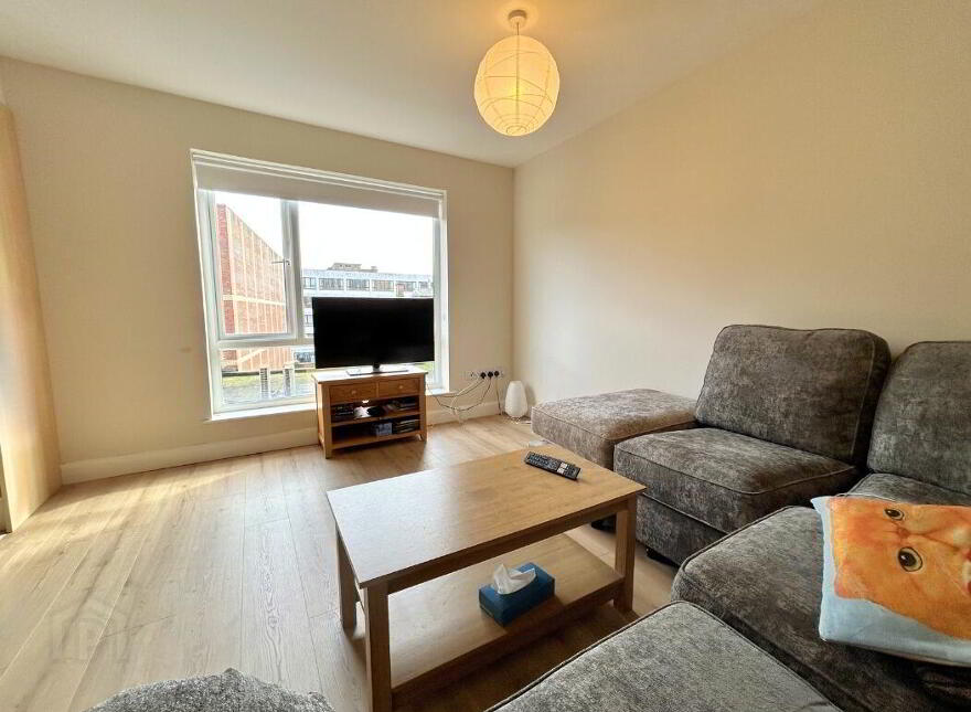 402 College Court Central, Belfast, BT1 6BF