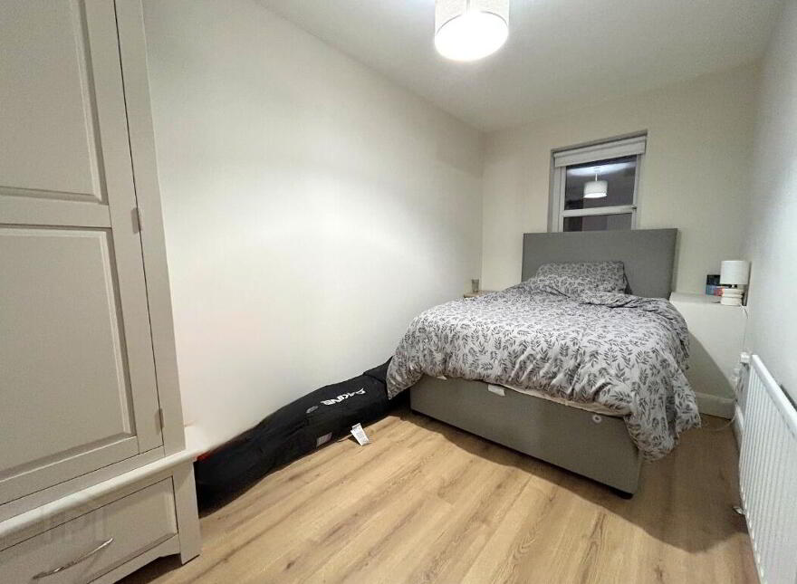 402 College Court Central, Belfast, BT1 6BF