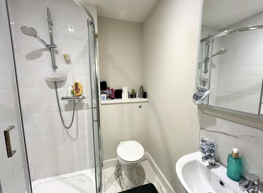 402 College Court Central, Belfast, BT1 6BF