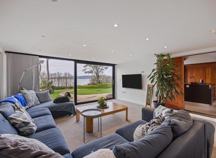 43 Old Quay Road, Cultra, Holywood, BT18 0AL