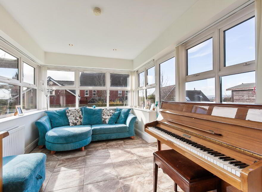 15 Millreagh Heights, Dundonald, Belfast, BT16 1TP