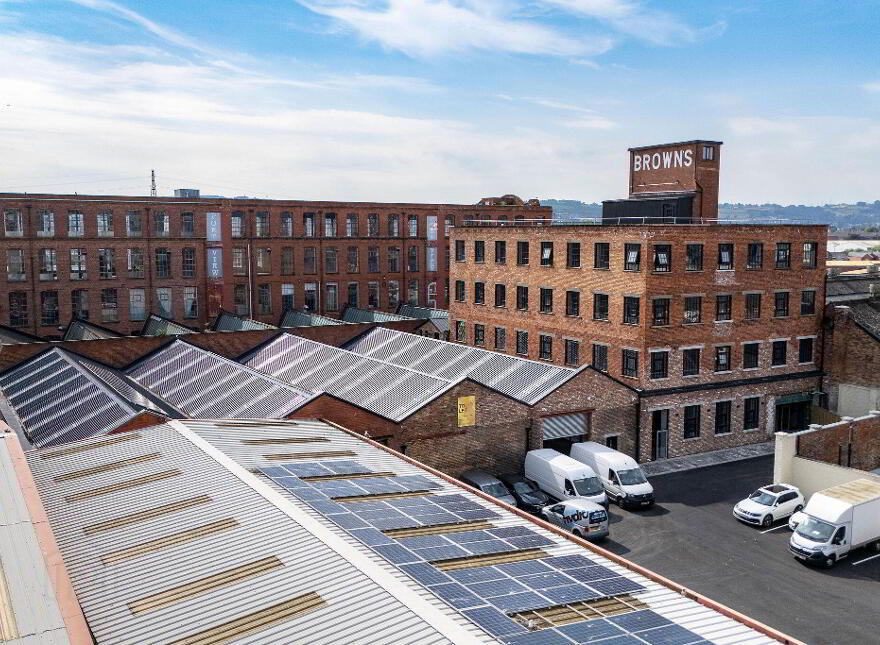 302 Newtownards Road, Belfast, BT4 1HF