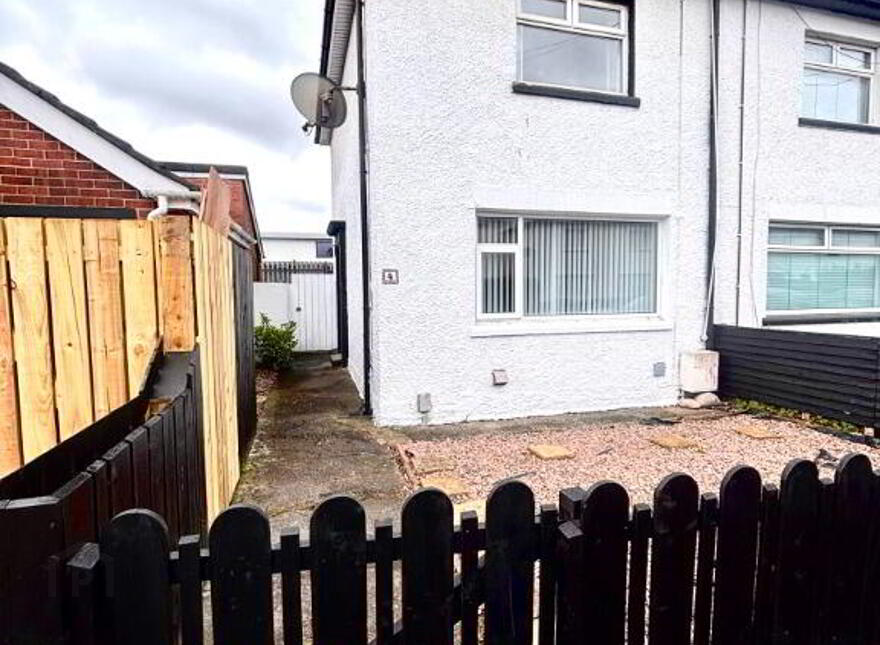 4 Fortwilliam Crescent, Belfast, BT15 3RD