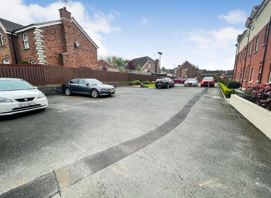 9 Limetree Manor, Lisburn, BT28 1RS