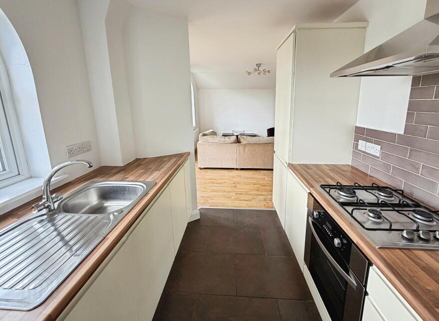 9 Limetree Manor, Lisburn, BT28 1RS
