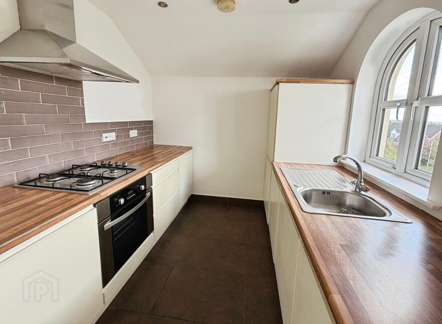 9 Limetree Manor, Lisburn, BT28 1RS