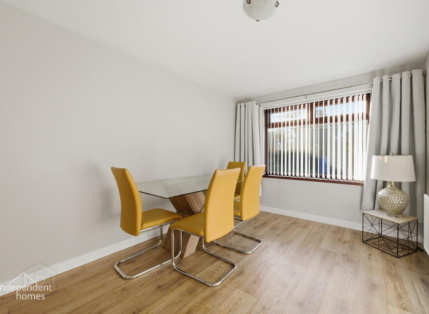 2 Ailsa Gardens, Larne, BT40 2JY