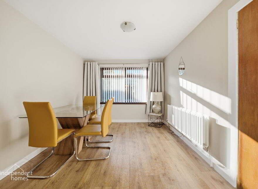 2 Ailsa Gardens, Larne, BT40 2JY