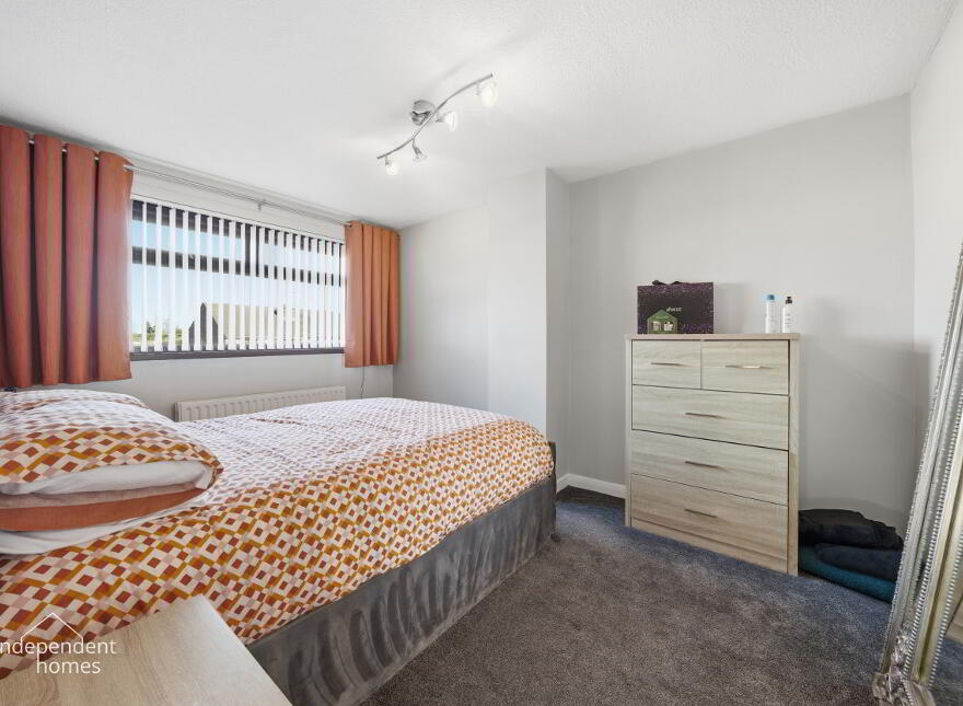 2 Ailsa Gardens, Larne, BT40 2JY