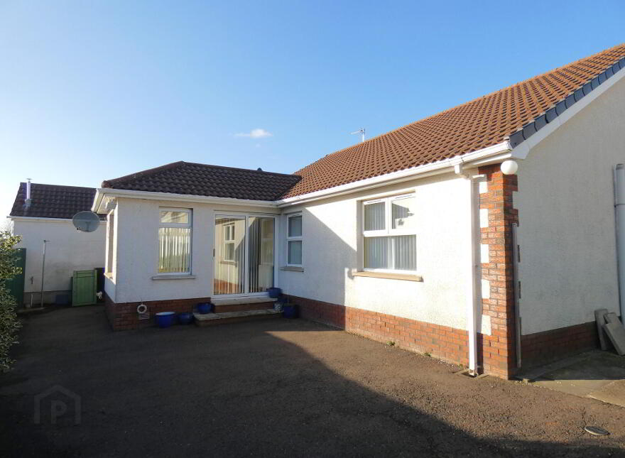 11 Castlehill Crescent, Ballymoney, BT53 6TL