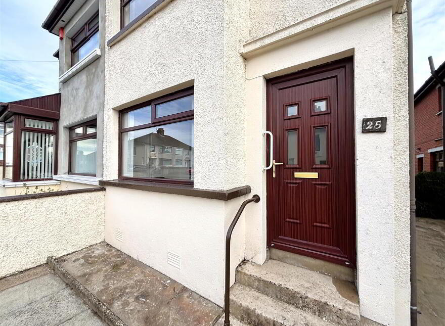 25 Joanmount Drive, Belfast, BT14 6PB