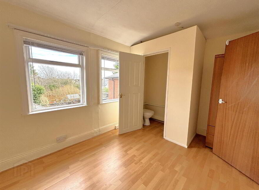 25 Joanmount Drive, Belfast, BT14 6PB