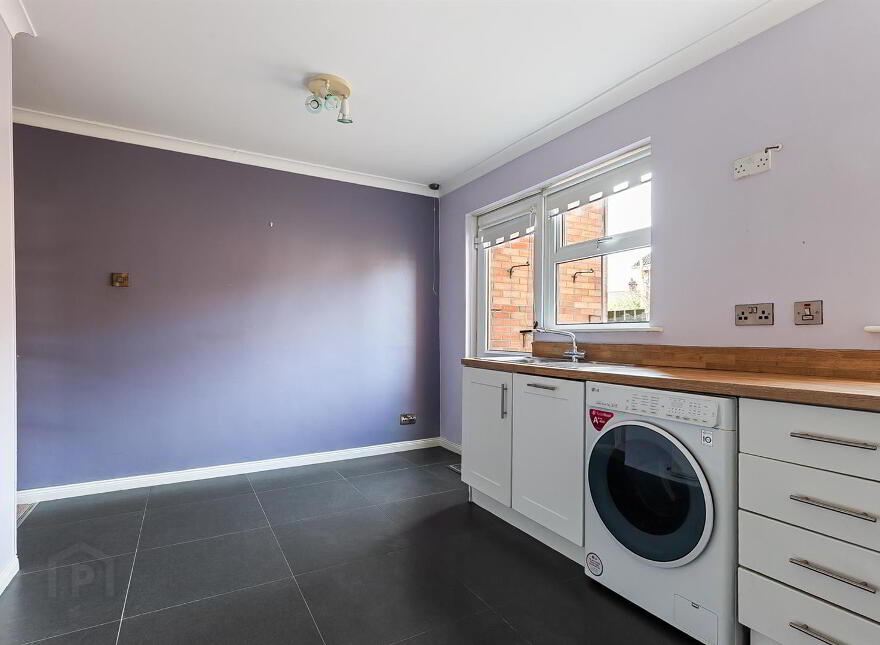 8 Somerton Court, Belfast, BT15 3LQ