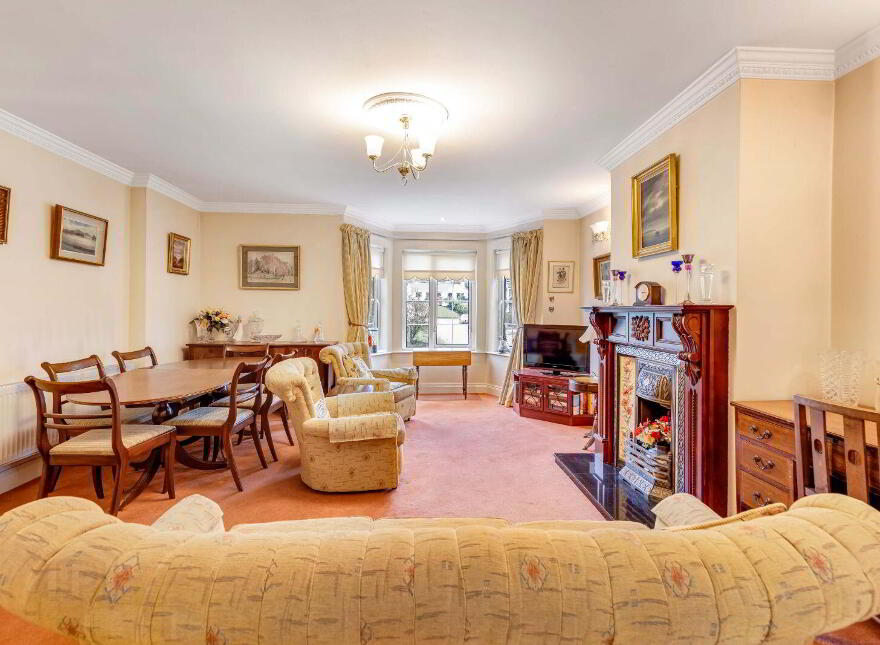 Lakelands, 10 Cloverhill, Lisnalea, Bailieborough, A82H582