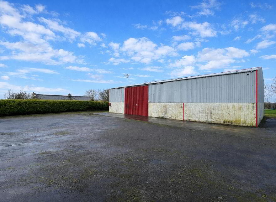 The Hawks Claw Bar & Football Grounds, 1 Main Street, Killen, Castlederg, BT81 7SE