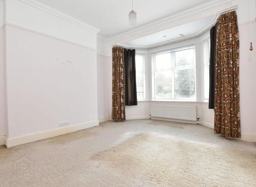7 Dromore Road, Ballynahinch, BT24 8AY