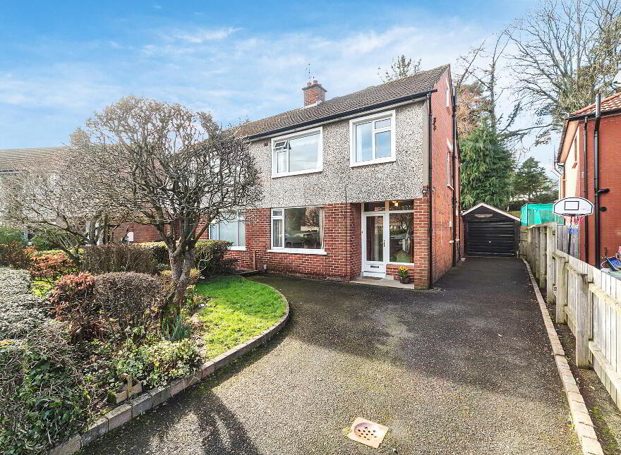 25 Hillside Park, Stranmillis, Belfast, BT9 5EL