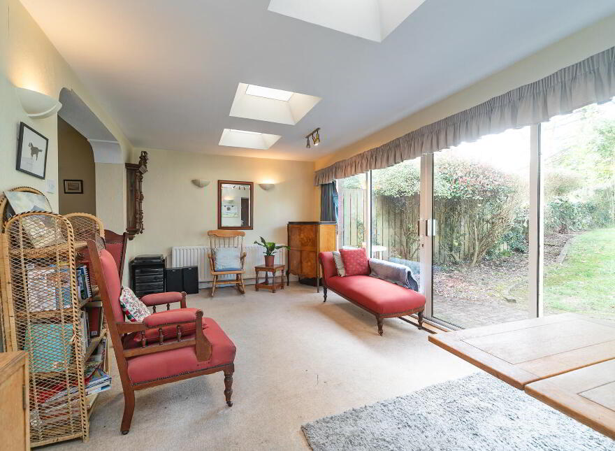 25 Hillside Park, Stranmillis, Belfast, BT9 5EL