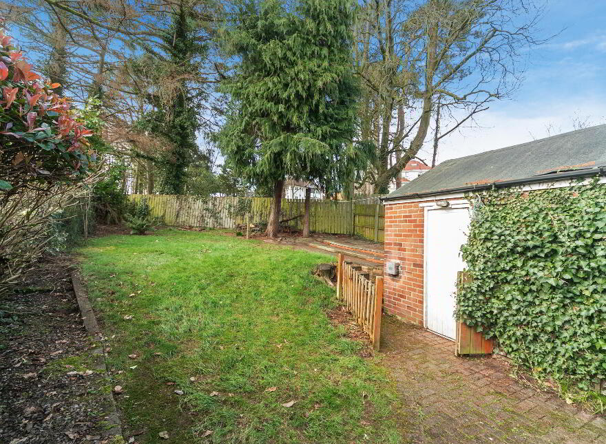 25 Hillside Park, Stranmillis, Belfast, BT9 5EL