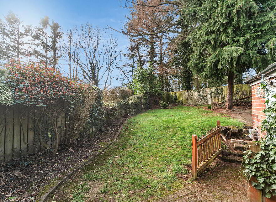 25 Hillside Park, Stranmillis, Belfast, BT9 5EL
