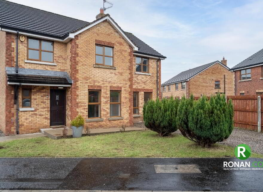 24 Castletown Court, Strabane, BT82 9FZ