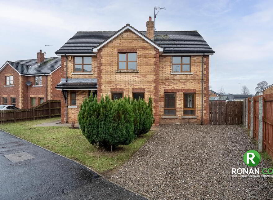 24 Castletown Court, Strabane, BT82 9FZ