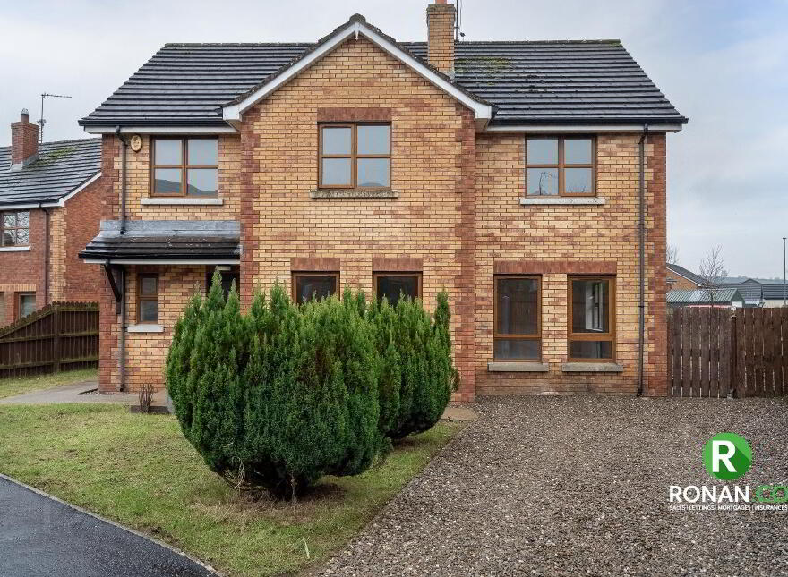 24 Castletown Court, Strabane, BT82 9FZ