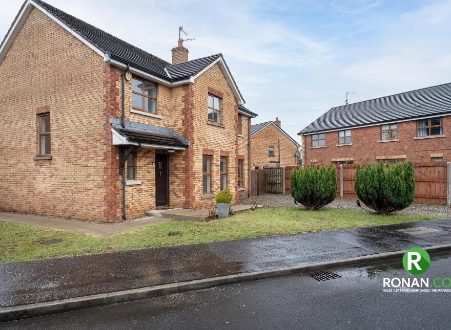 24 Castletown Court, Strabane, BT82 9FZ