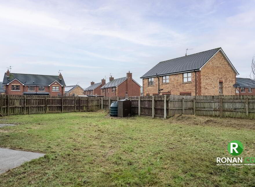 24 Castletown Court, Strabane, BT82 9FZ
