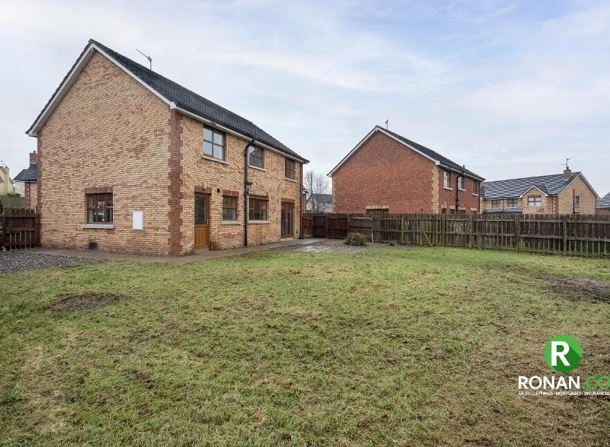 24 Castletown Court, Strabane, BT82 9FZ