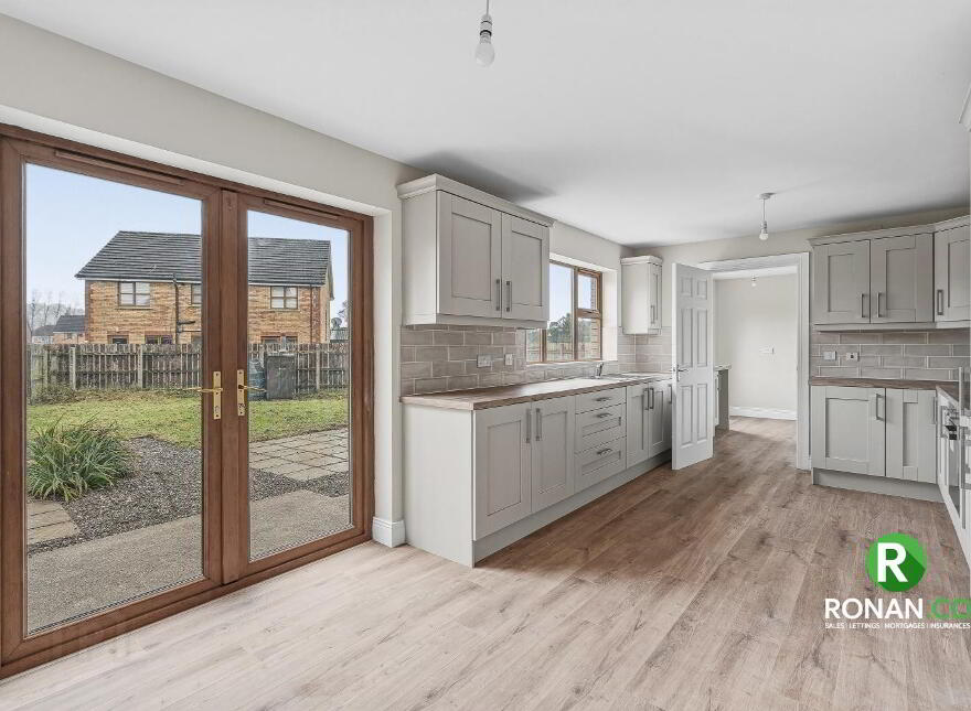 24 Castletown Court, Strabane, BT82 9FZ