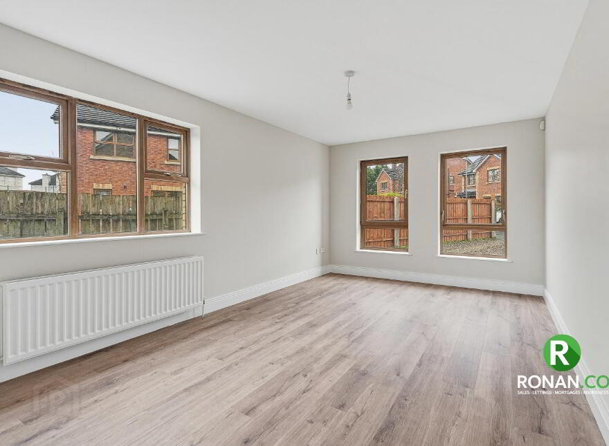 24 Castletown Court, Strabane, BT82 9FZ