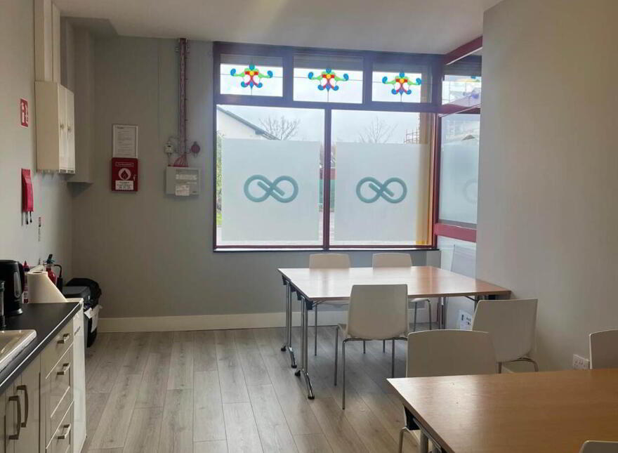 Martyr`s Road, Nenagh, E45EW89