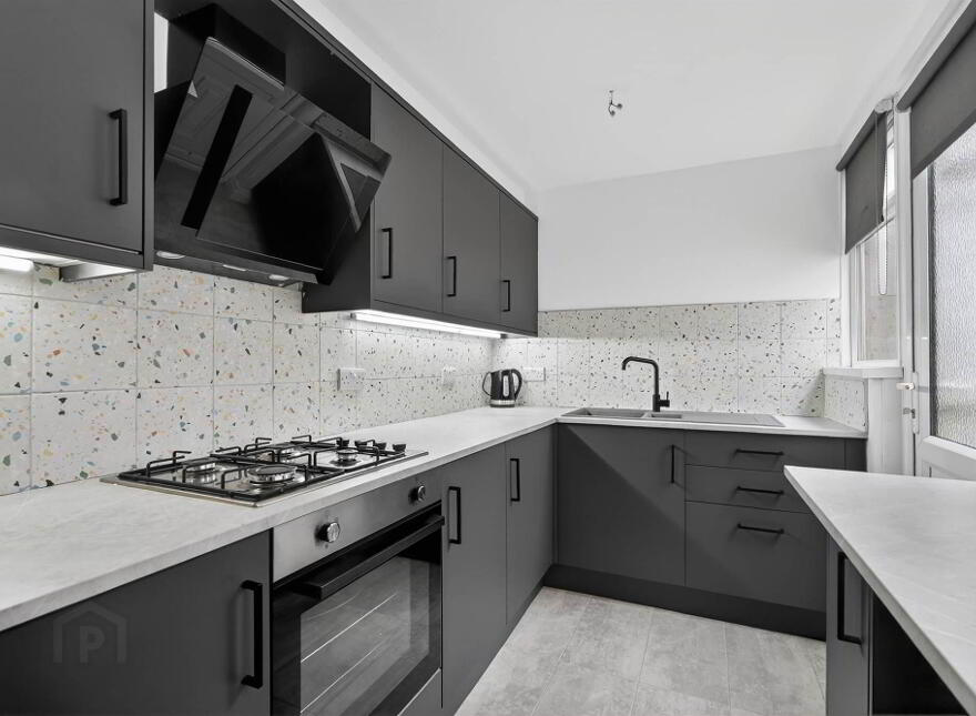 32 Dunraven Avenue, Belfast, BT5 5JR