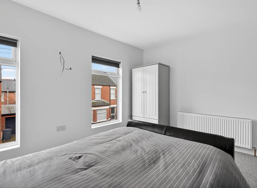 32 Dunraven Avenue, Belfast, BT5 5JR