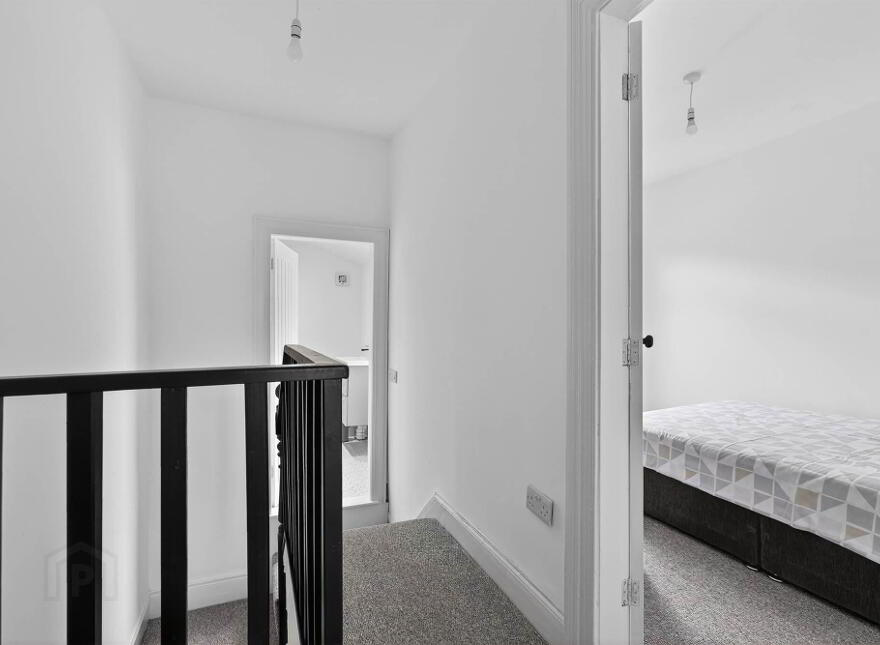 32 Dunraven Avenue, Belfast, BT5 5JR
