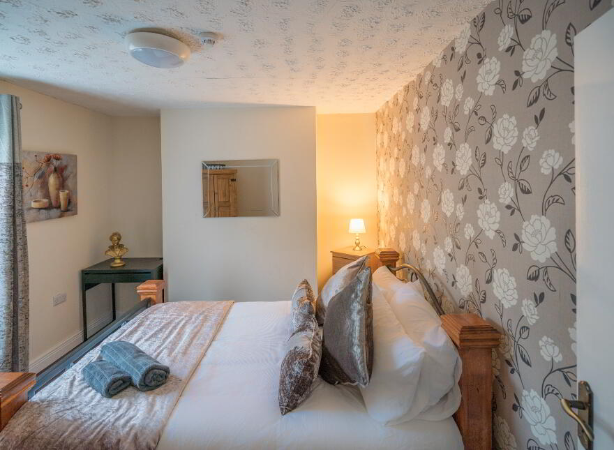 STUDENT ACCOMMODATION, 6 Stewarts Terrace, Derry/Londonderry, BT48 7LH