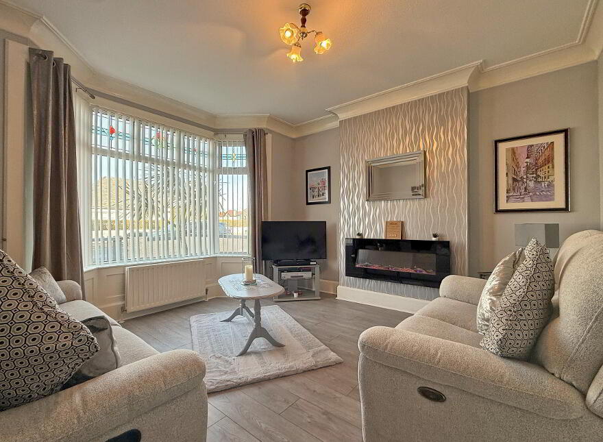 1 Glenvale Crescent, Portrush, BT56 8EB