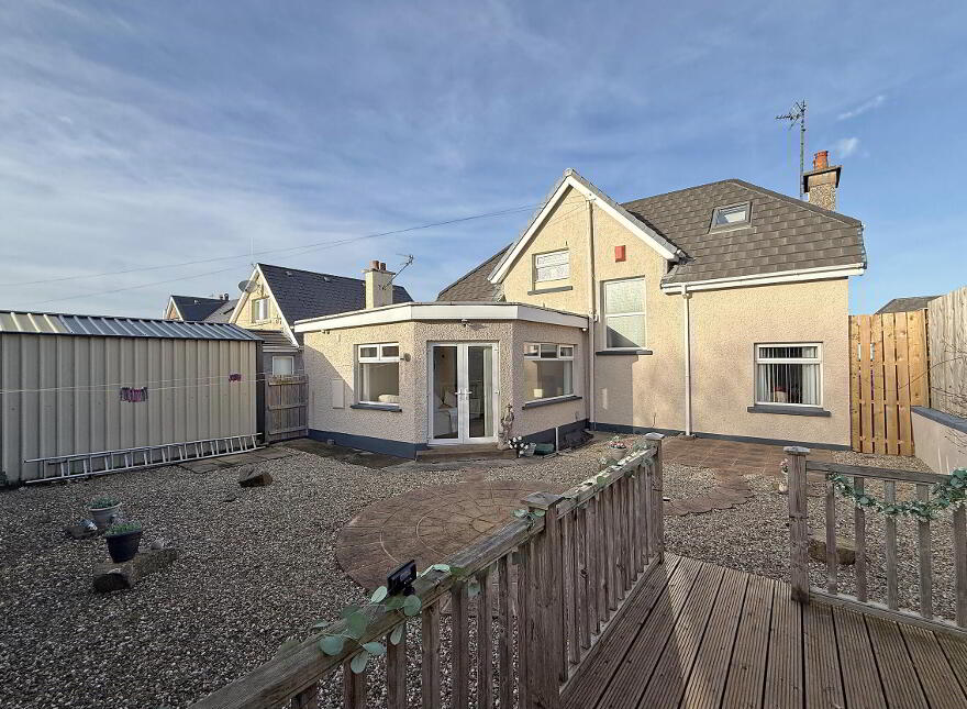 1 Glenvale Crescent, Portrush, BT56 8EB