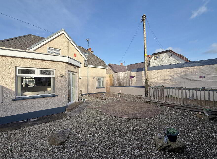 1 Glenvale Crescent, Portrush, BT56 8EB